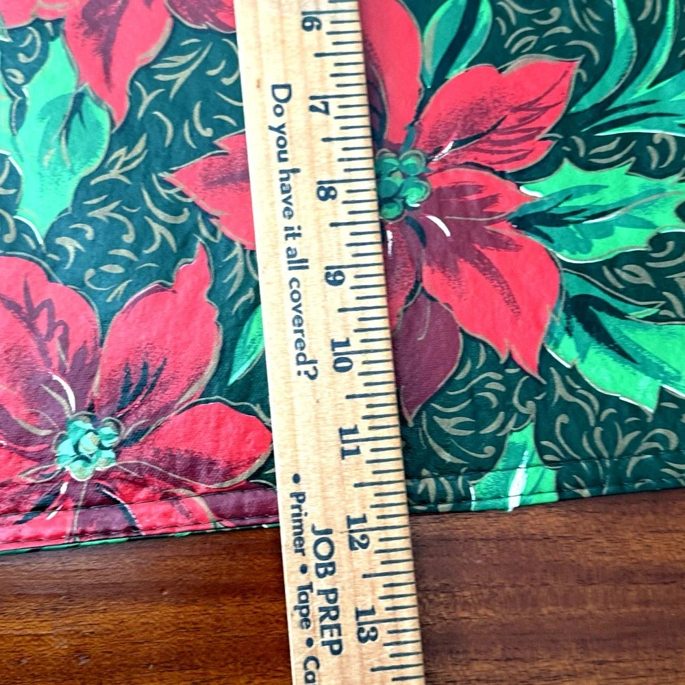 Vintage Christmas Poinsettia Placemats Set of 5 Vinyl Granny Cottagecore Holiday